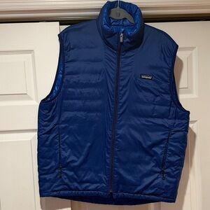 Patagonia Men's Navy Insulated Vest